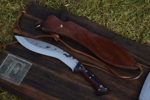54 Ciężki nóż obozowy "KUKRI"