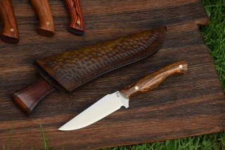 Nóż Myśliwski "HUNTER"